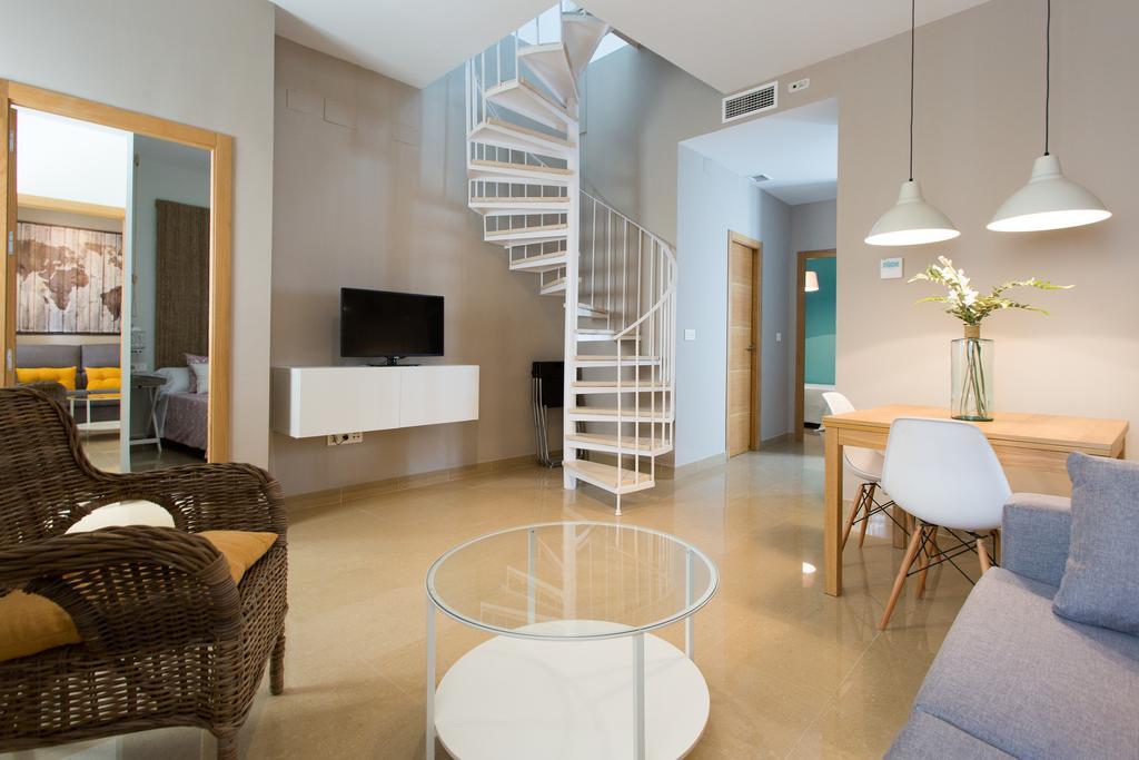 Apartamentos Alberto Lista 9 Sevilla Oda fotoğraf