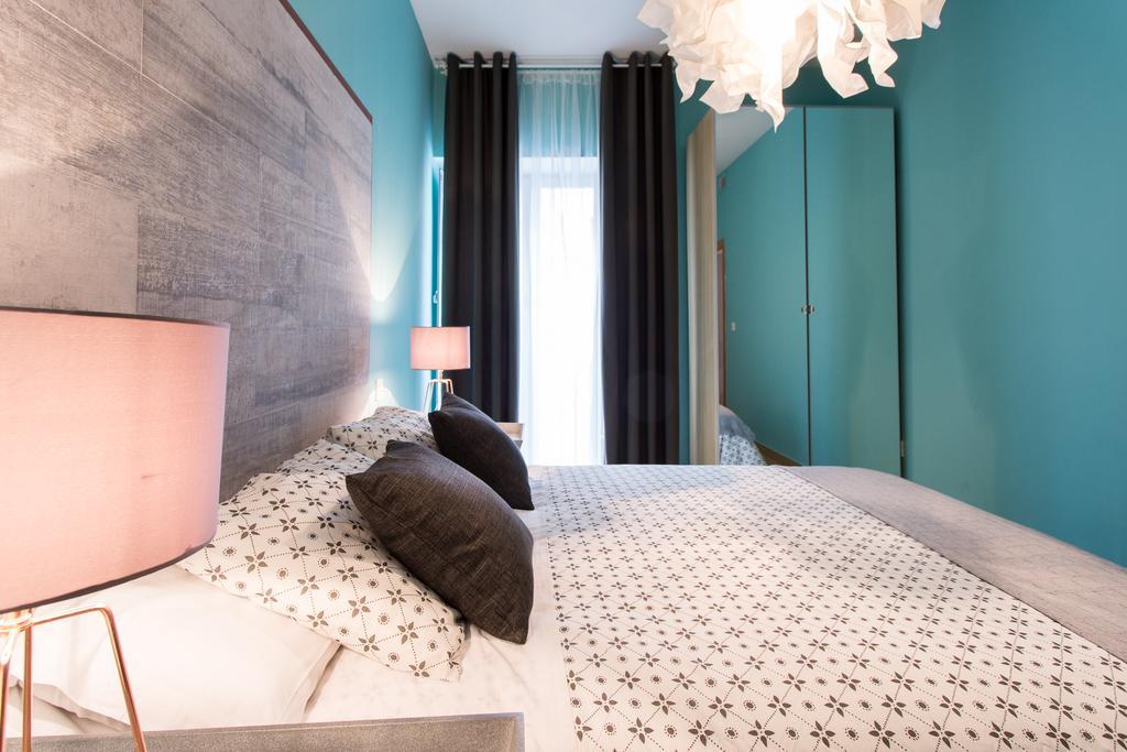 Apartamentos Alberto Lista 9 Sevilla Dış mekan fotoğraf